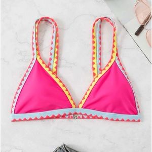 Whip switch triangle bikini top